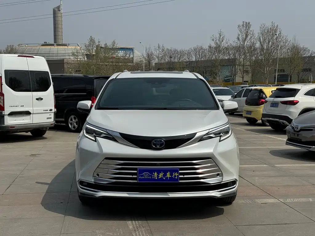Toyota Sienna 2021 2.5L