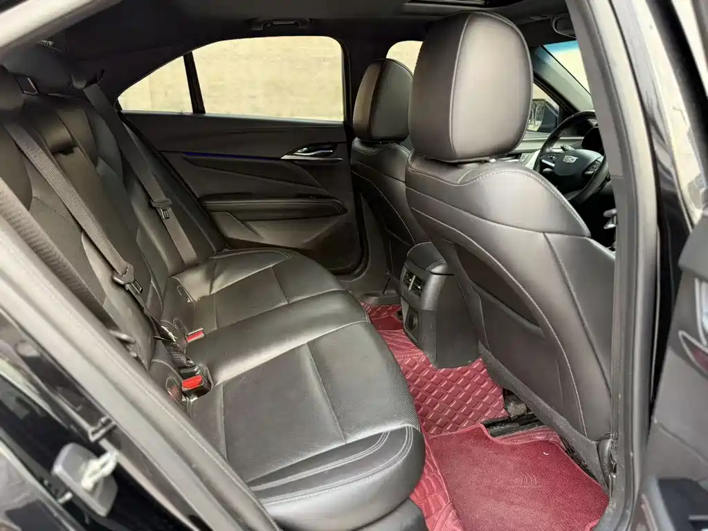 Cadillac CT4 — миниатюра 6