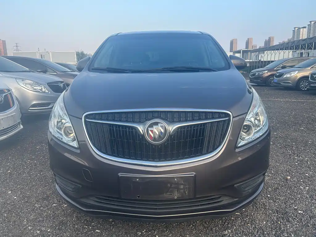 Buick GL8 — миниатюра 2