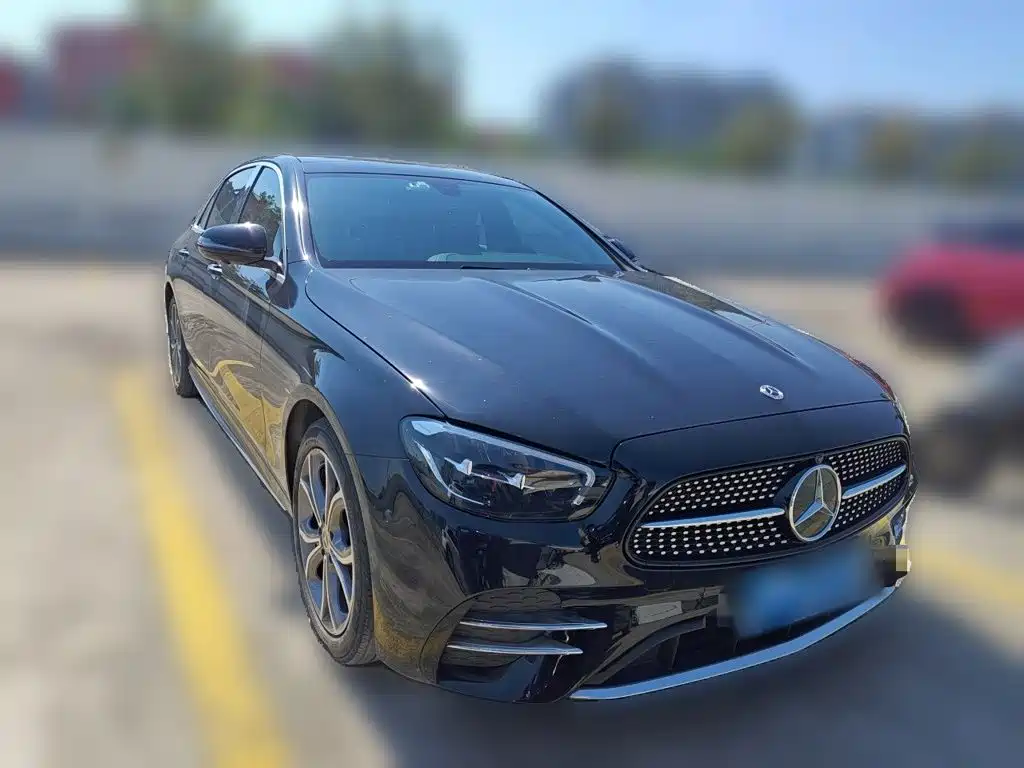 Mercedes-Benz E-Class — миниатюра 3