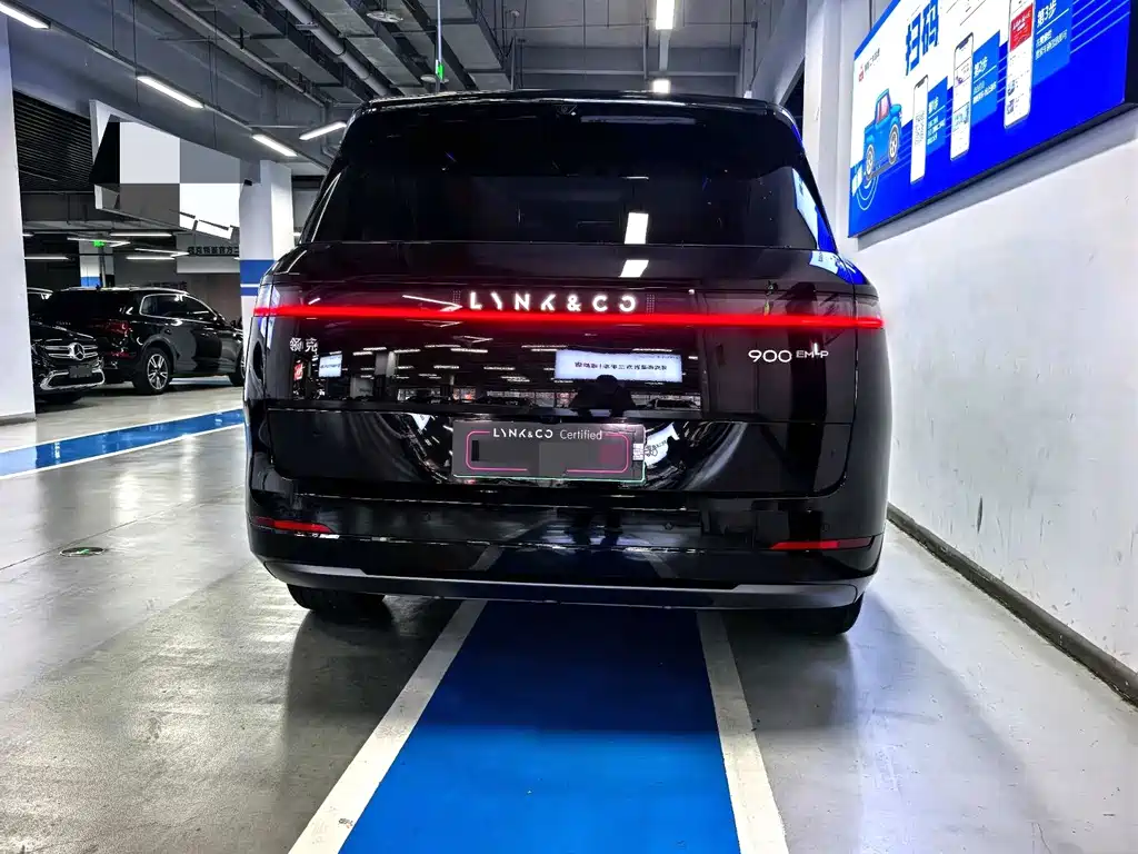 Lynk & Co 900 2025 1.5T Ultra 6 мест