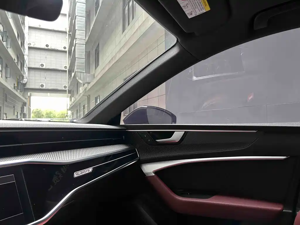 Audi A7L — миниатюра 4