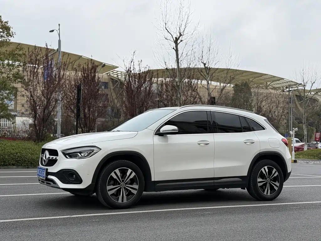 Mercedes-Benz GLA 2020