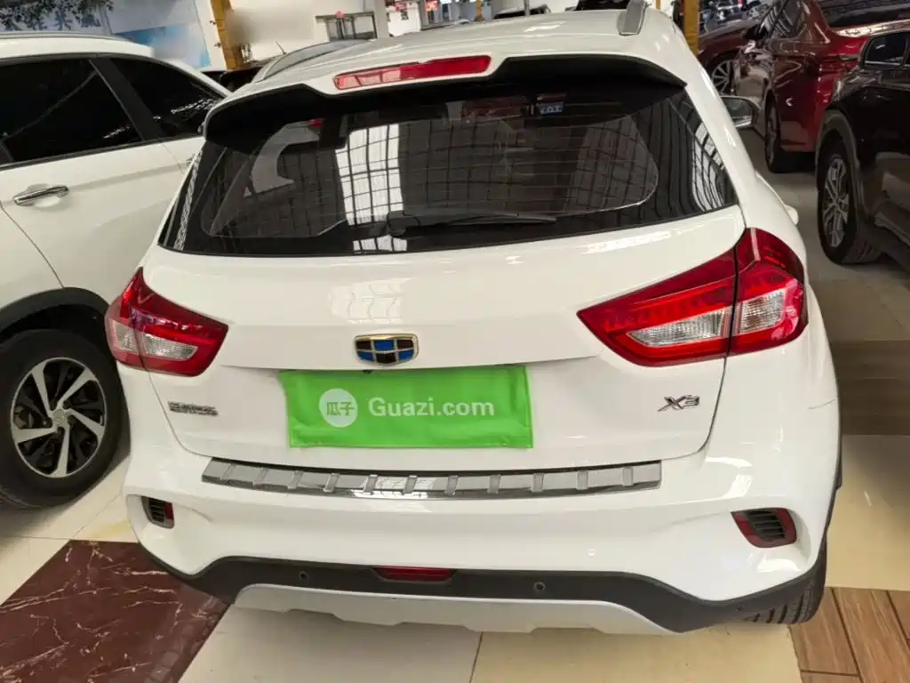 Geely Vision X3 — миниатюра 6