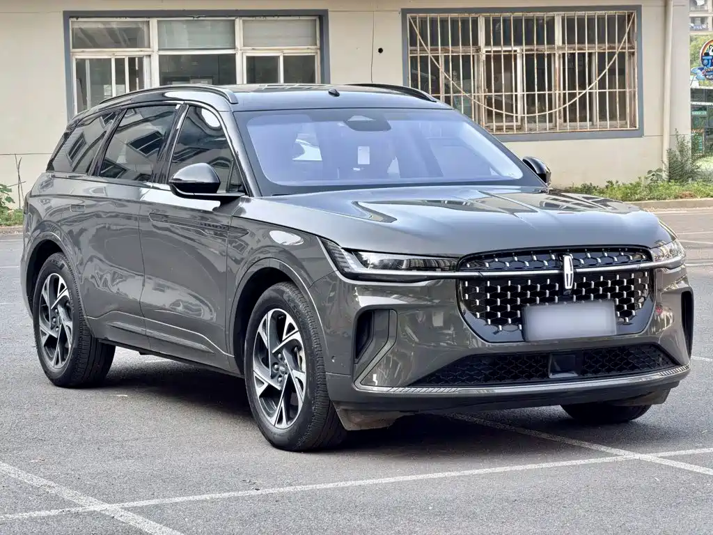 Lincoln Nautilus 2023 2.0T