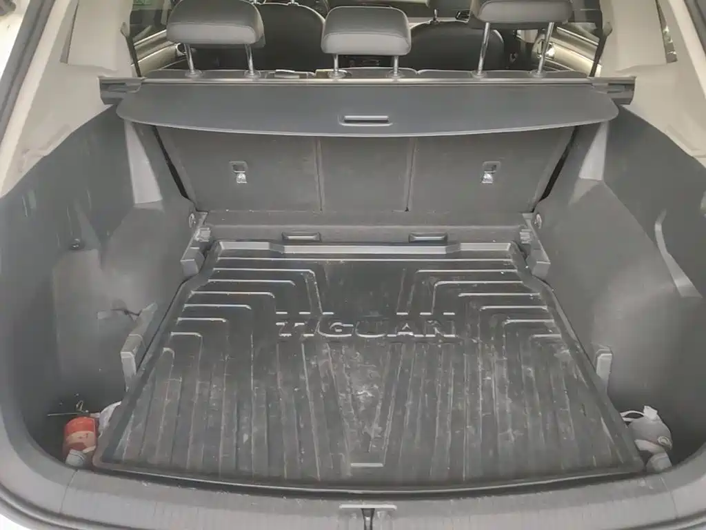 Volkswagen Tiguan L — миниатюра 19