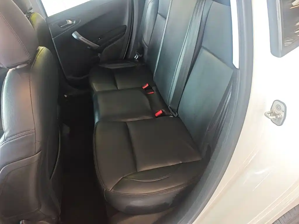 Peugeot 2008 — миниатюра 17