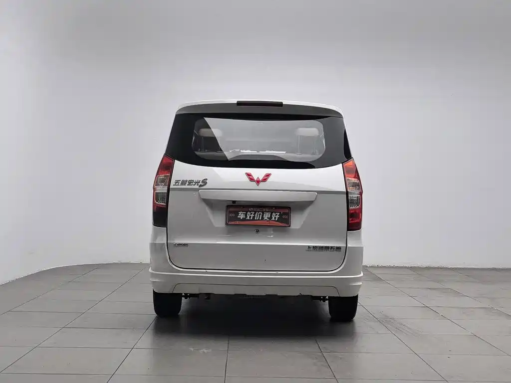 Wuling Hongguang — миниатюра 4
