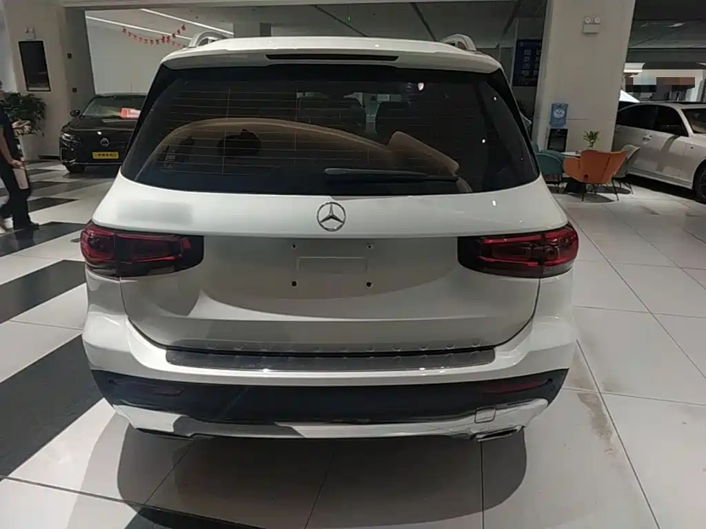 Mercedes-Benz GLB — миниатюра 6