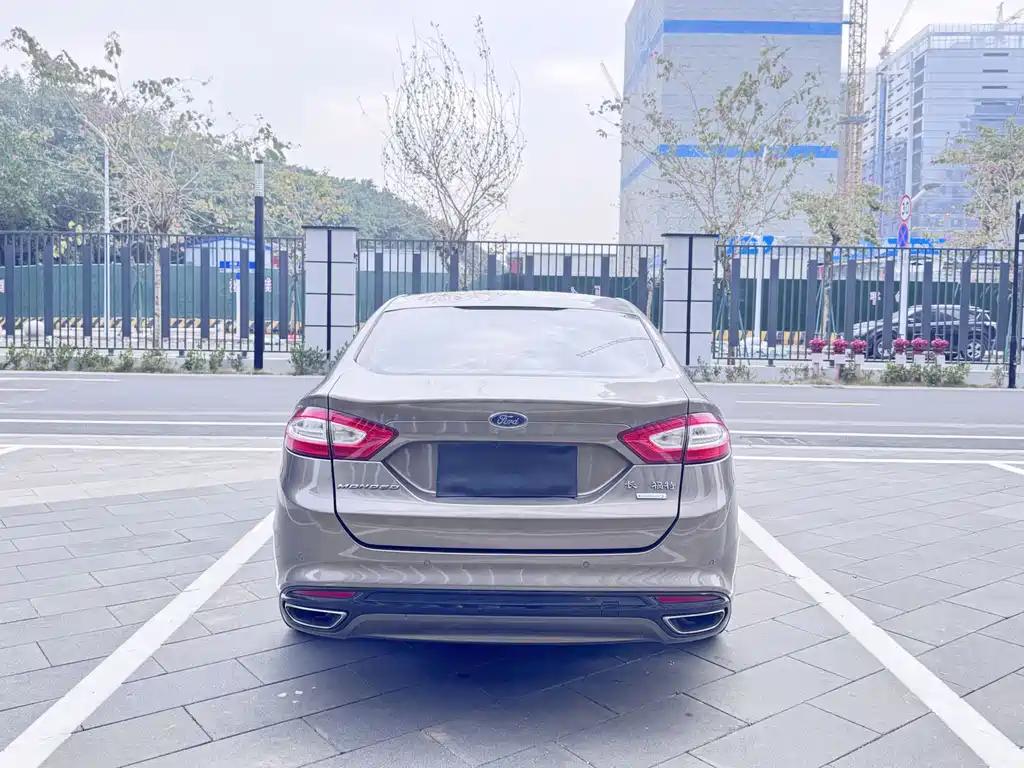 Ford Mondeo 2013 2.0L GTDi200 Fashion