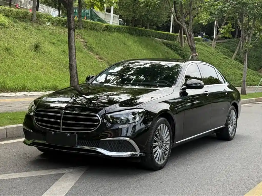 Mercedes-Benz E-Class 2022