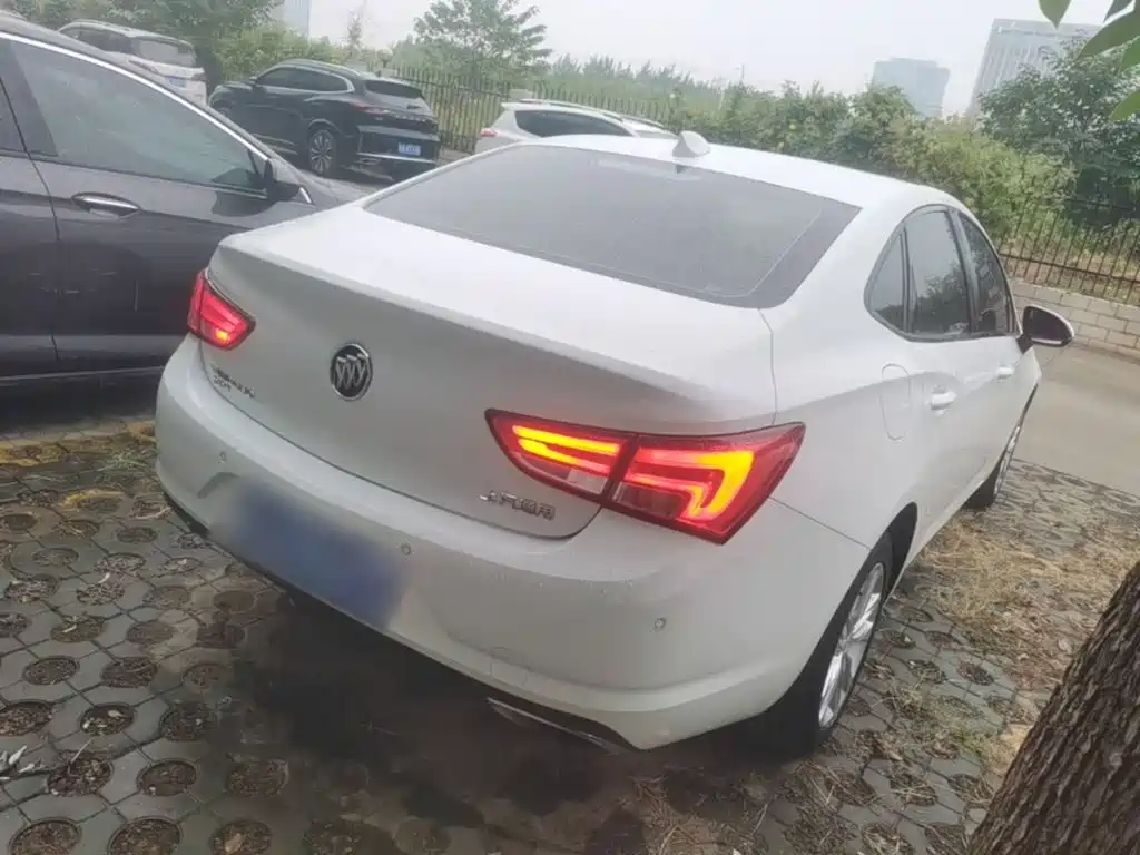 Buick Verano — миниатюра 7