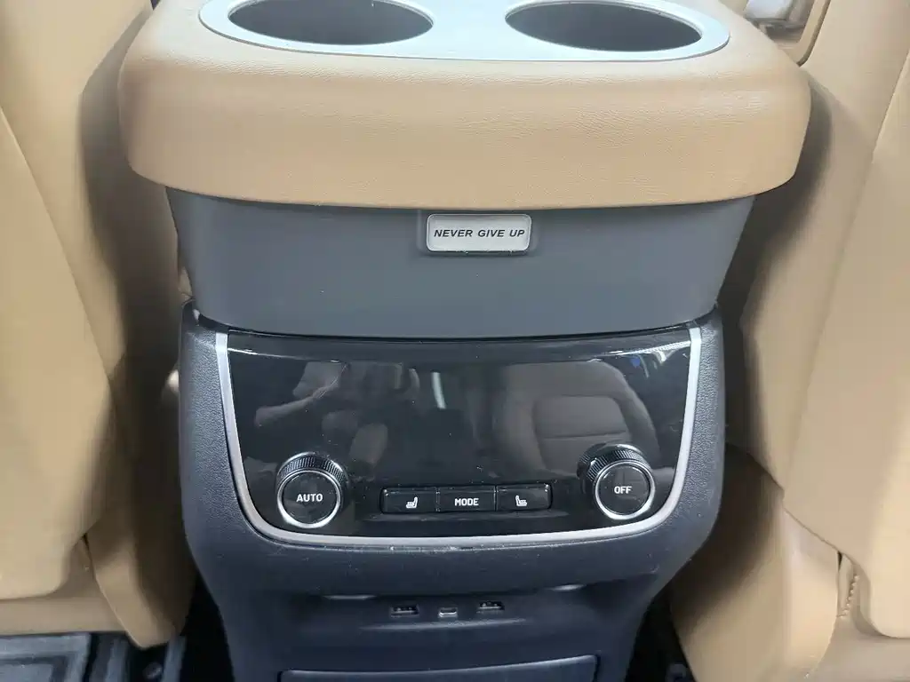 Li Auto Li ONE — миниатюра 13