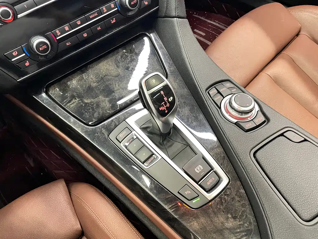 BMW 6 Series — миниатюра 30