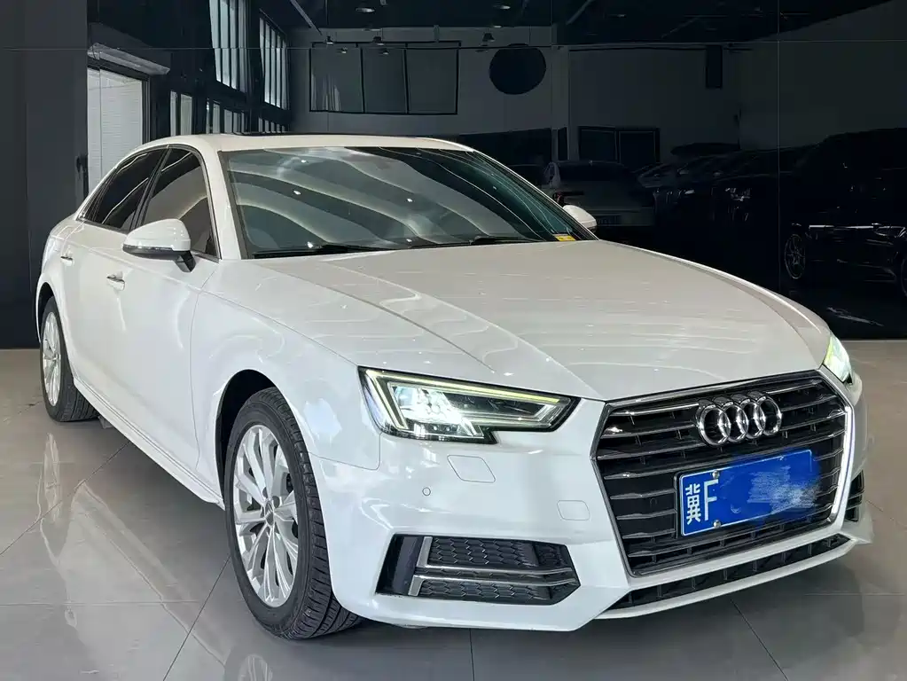 Audi A4L — миниатюра 2