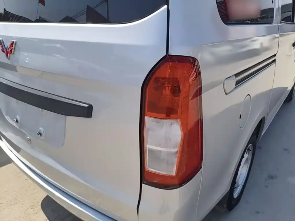 Wuling Rongguang V — миниатюра 8