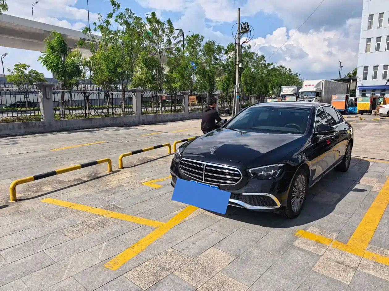 奔驰E级 2023款 改款 E 300 L 时尚型 2023