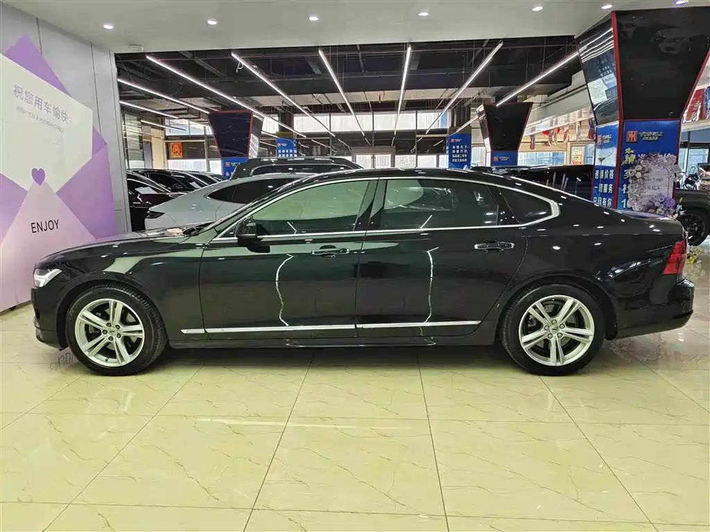 Volvo S90 2019 T5