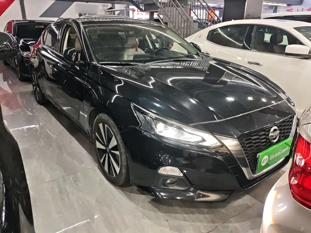 NISSAN TEANA