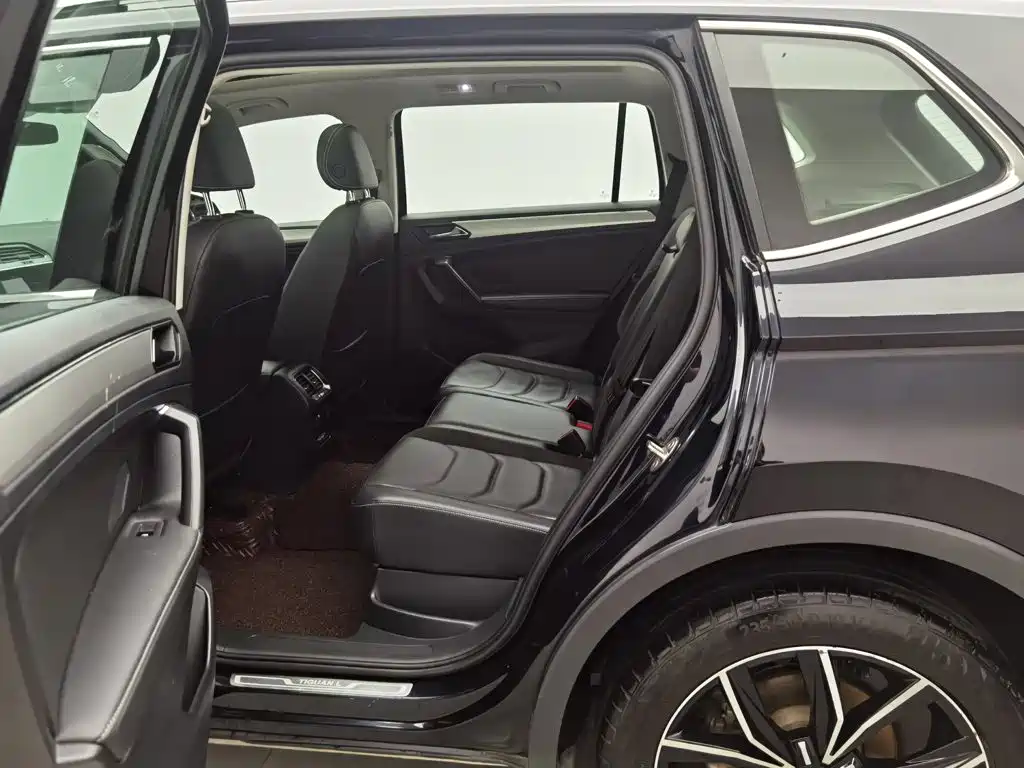 Volkswagen Tiguan L — миниатюра 15