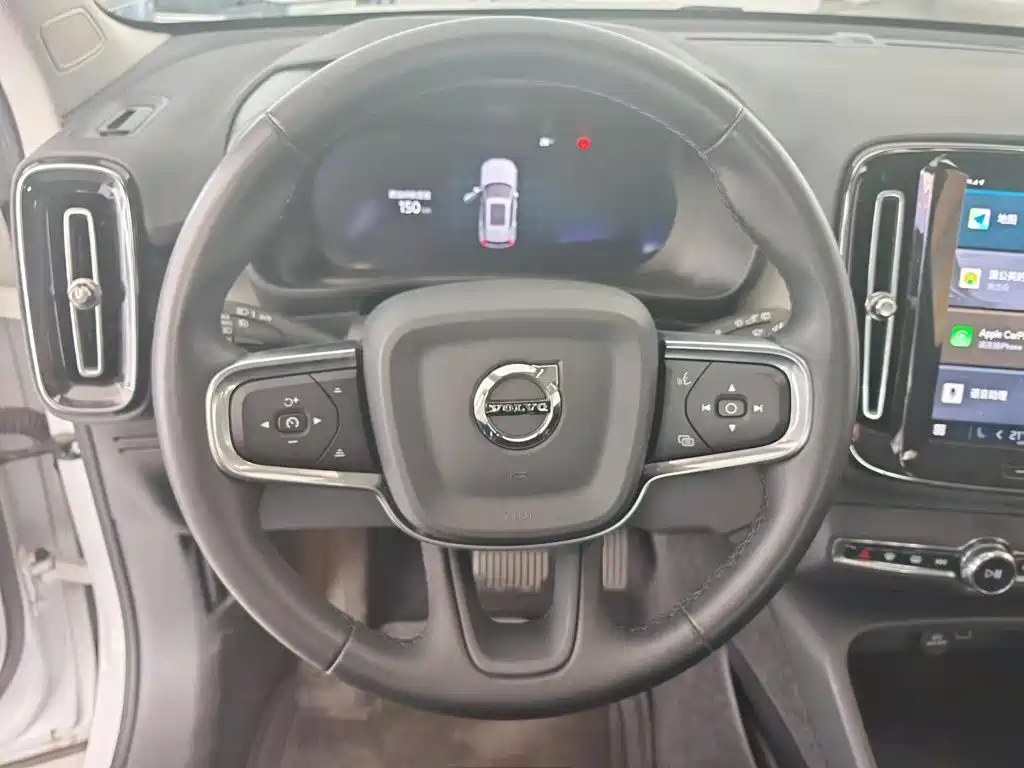 Volvo XC40 — миниатюра 10