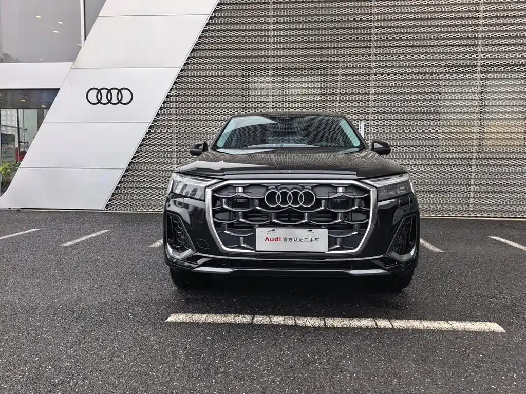 Audi Q7 2025 55 TFSI quattro S line Sport