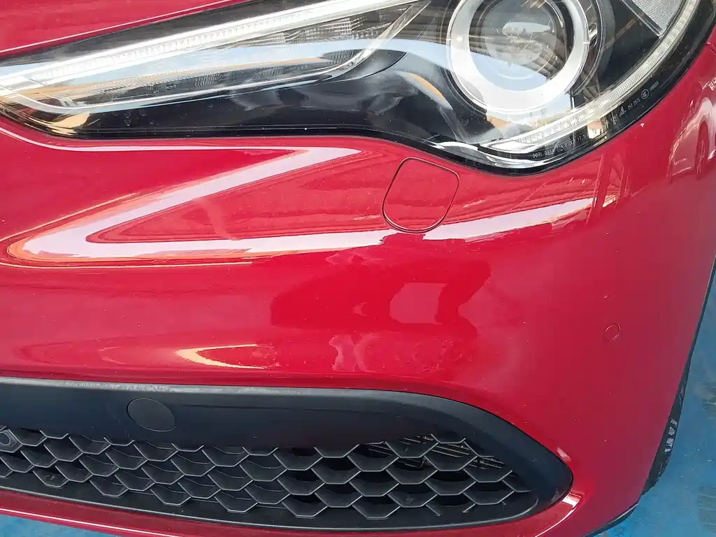 Alfa Romeo Stelvio — миниатюра 10