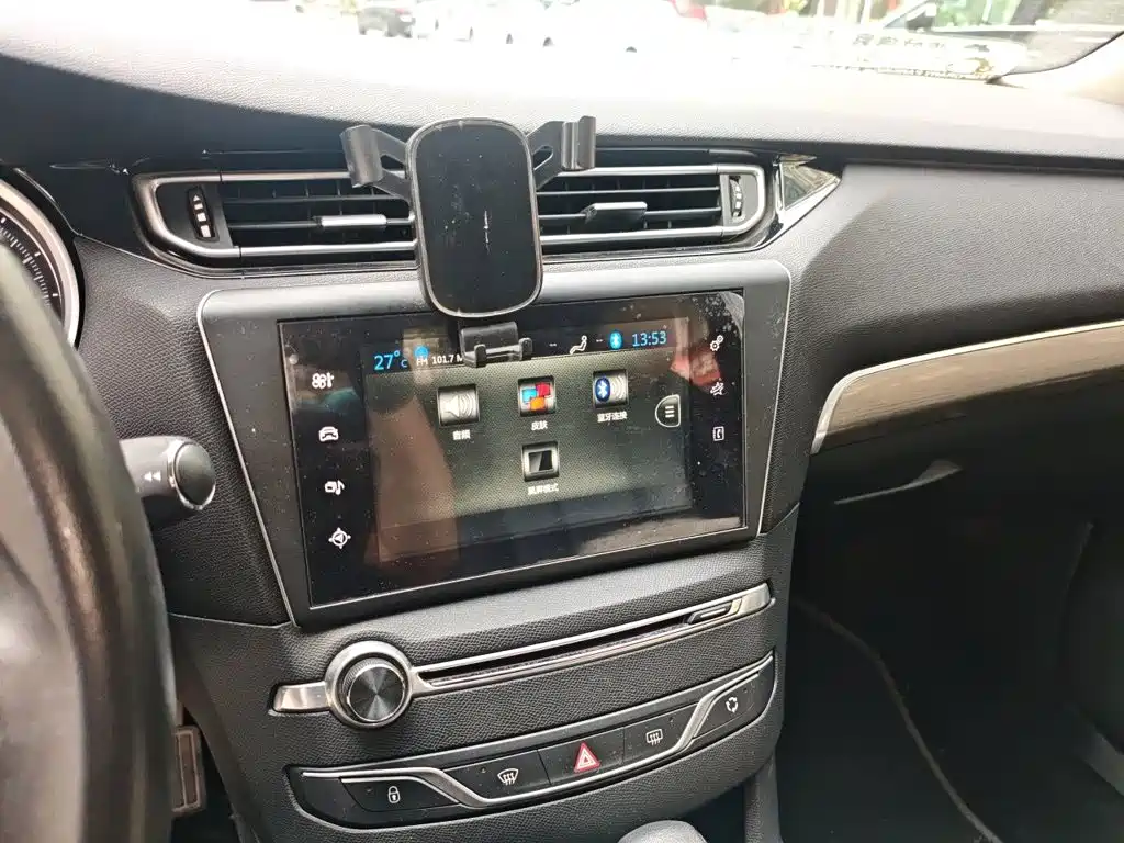 Peugeot 408 — миниатюра 6
