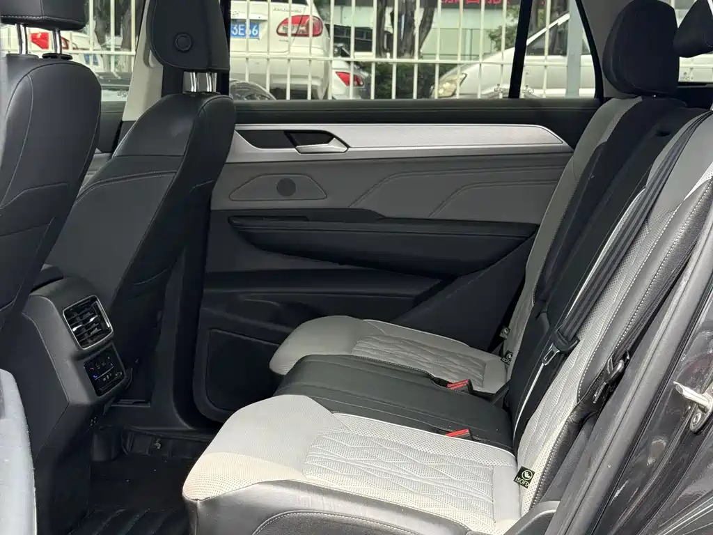 Volkswagen Tavendor 2023 380TSI R-Line