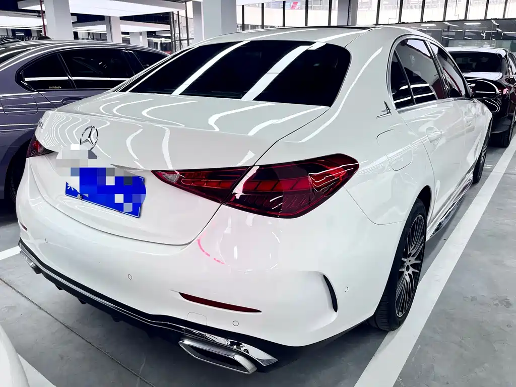 Mercedes-Benz C-Class — миниатюра 16