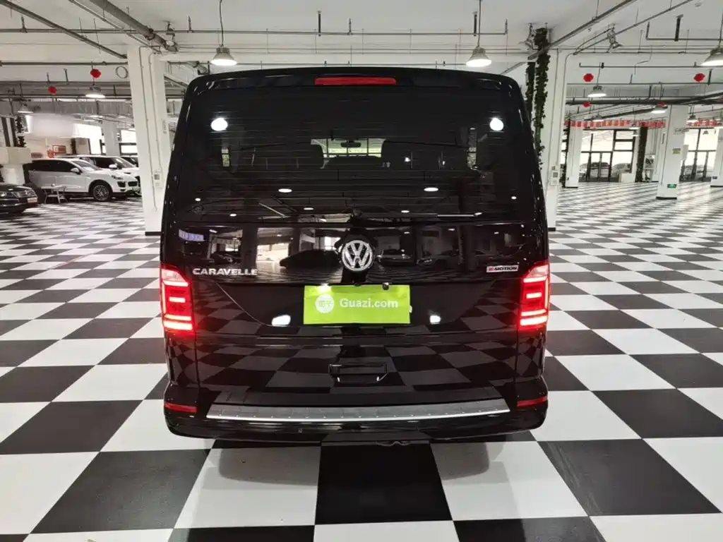 Volkswagen Caravelle — миниатюра 6