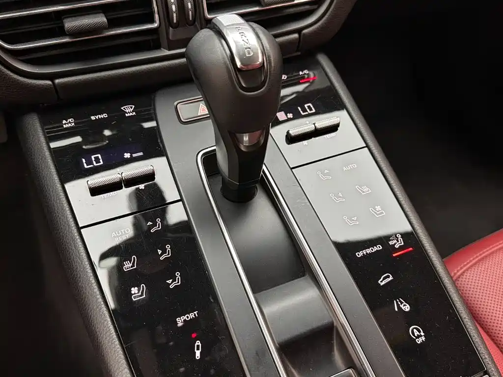 Porsche Macan — миниатюра 15