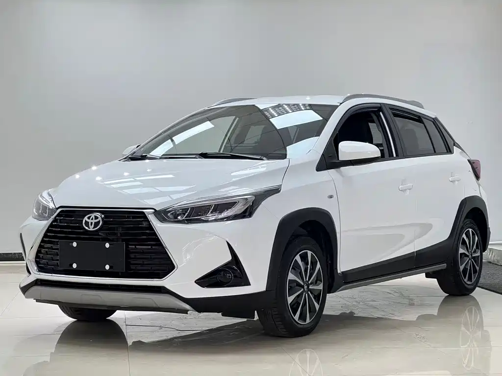 Купить Toyota Yaris L