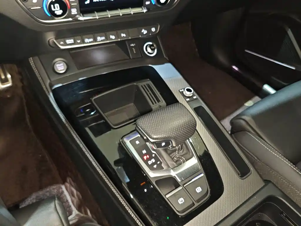 Audi Q5L — миниатюра 14