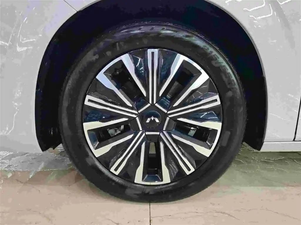 Wuling Звездный свет 730 Новая энергия — миниатюра 5