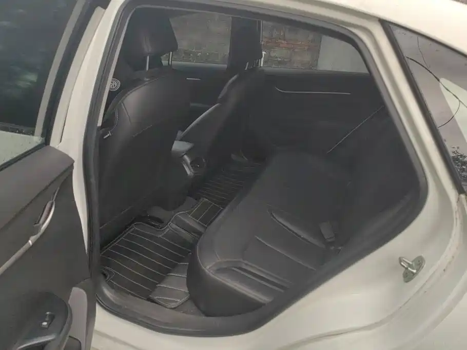 Buick Excelle — миниатюра 11