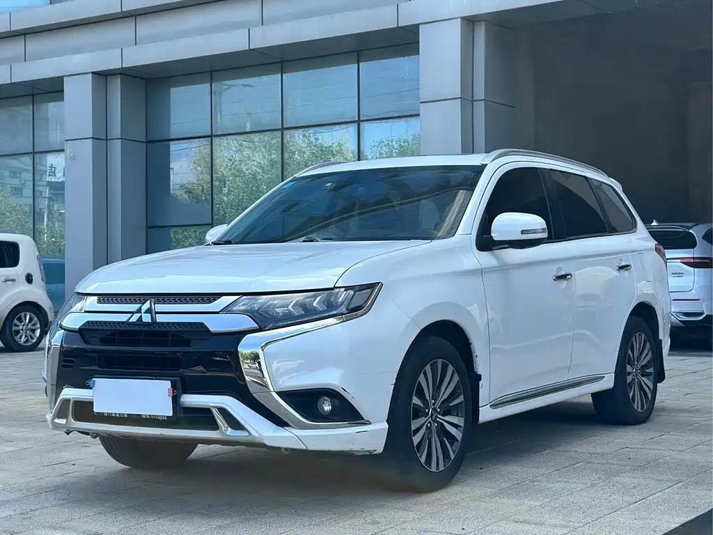 Mitsubishi Outlander 2022