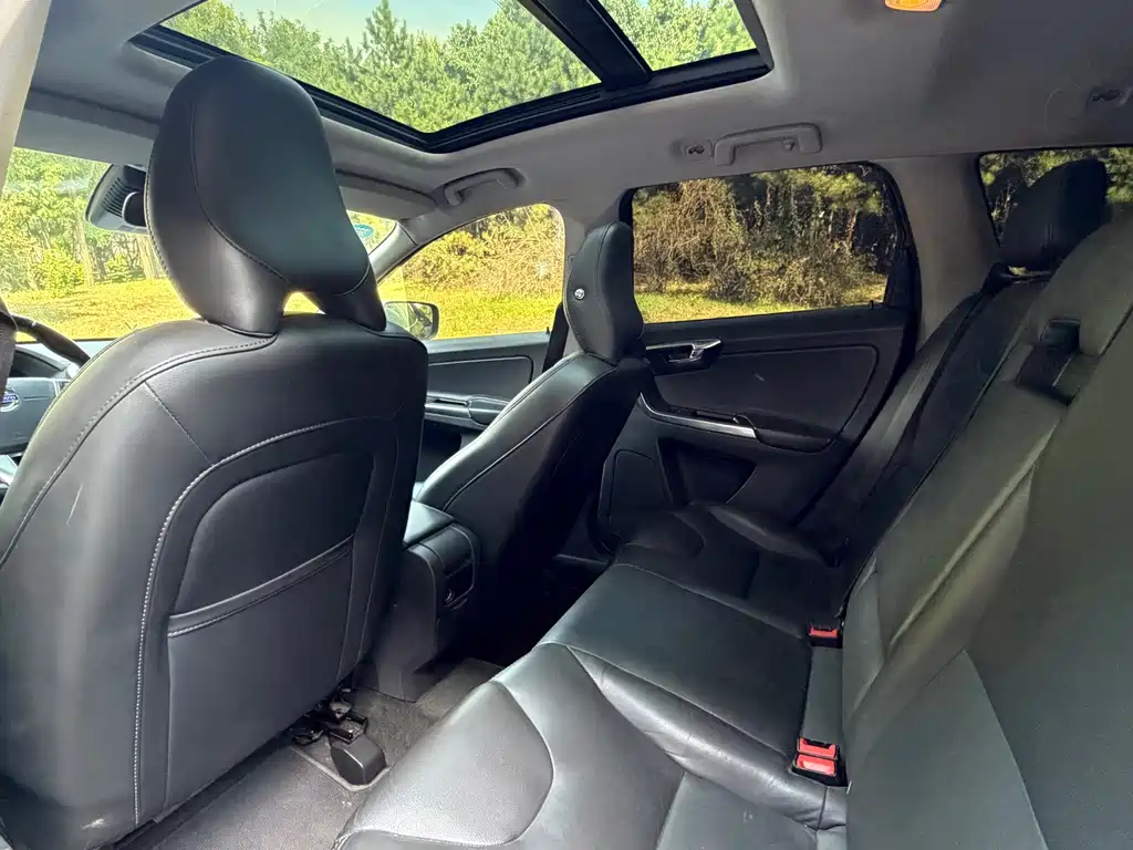 Volvo XC60 — миниатюра 7