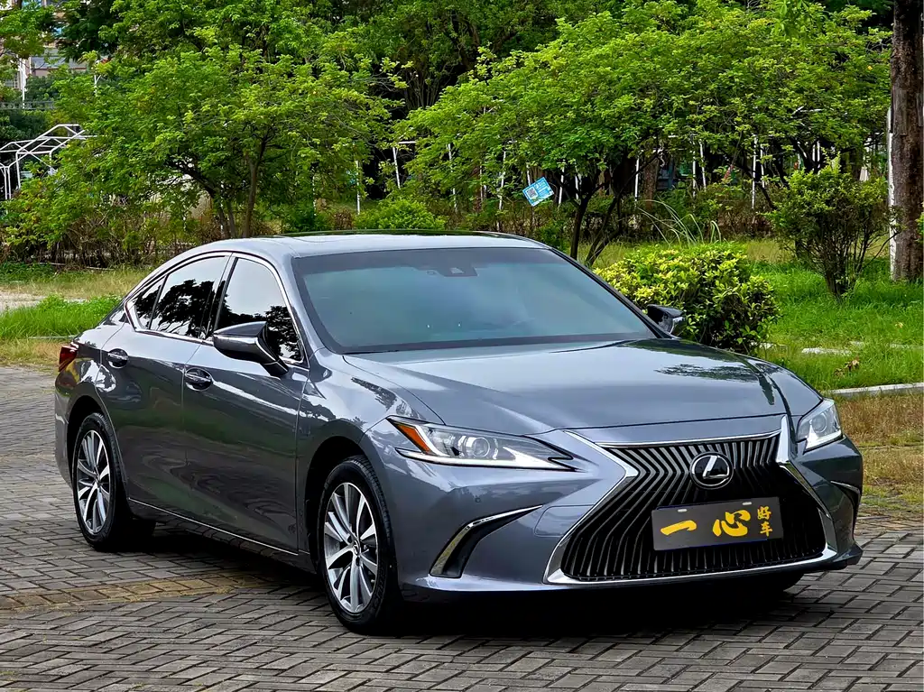 Lexus ES — фотографии объявления, Фото 4