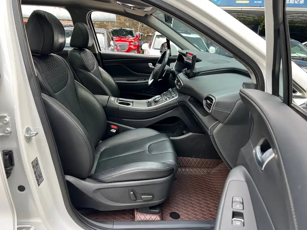Hyundai Santa Fe — миниатюра 10