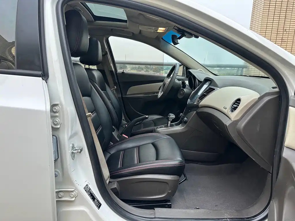 Chevrolet Cruze — миниатюра 17