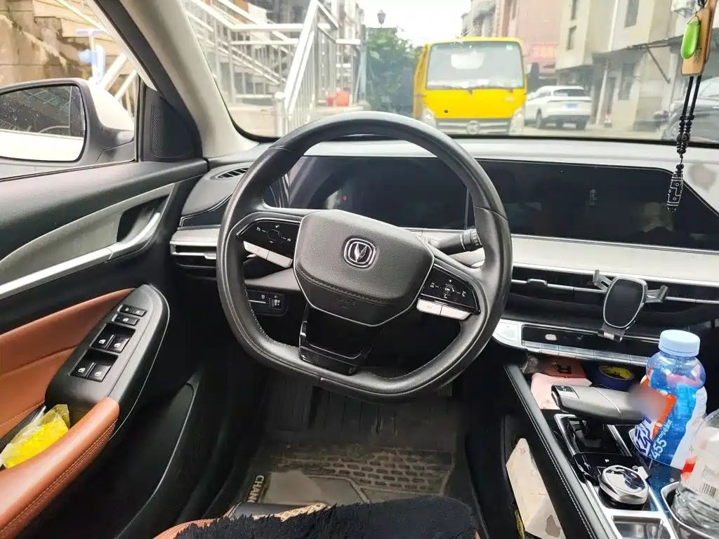 Changan Eado — миниатюра 3