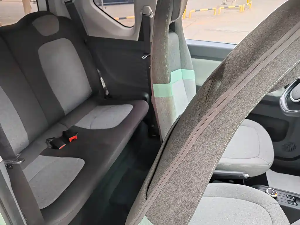 Wuling MINIEV — миниатюра 9