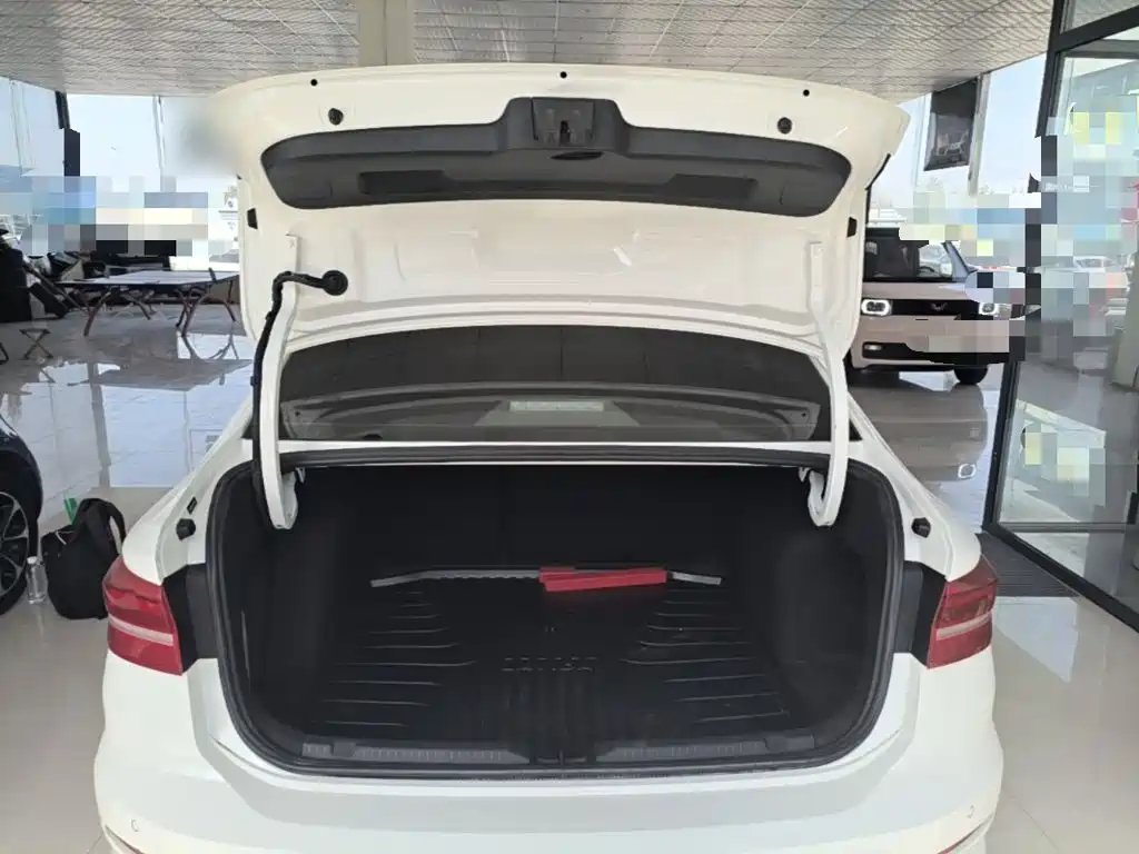 Volkswagen Lavida — миниатюра 19
