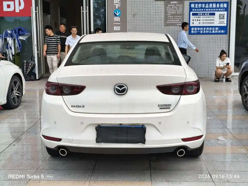 Mazda 3 Axela — миниатюра 8