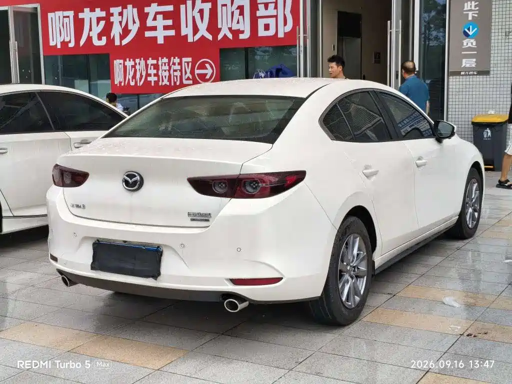 Mazda 3 Axela — миниатюра 9