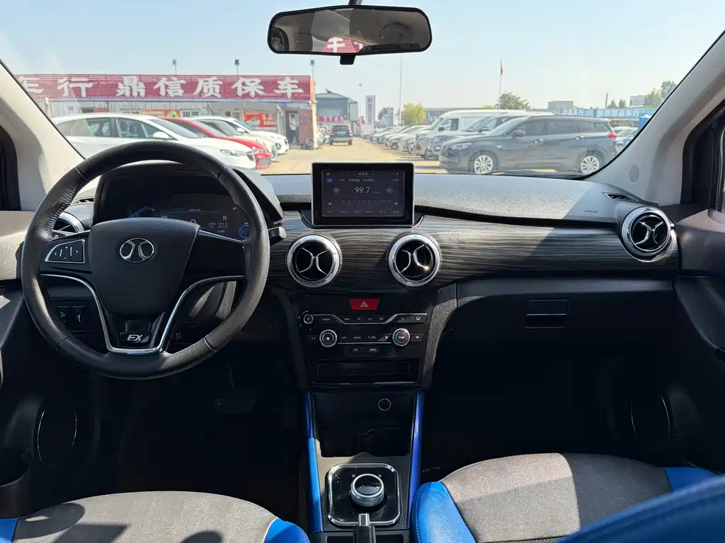 BAIC New Energy EX — миниатюра 9