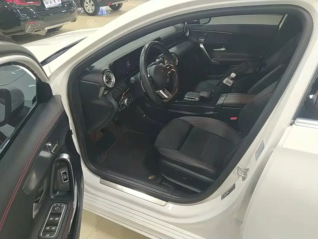 Mercedes-Benz A-Class — миниатюра 16