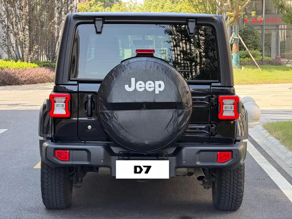 Jeep Wrangler — миниатюра 10