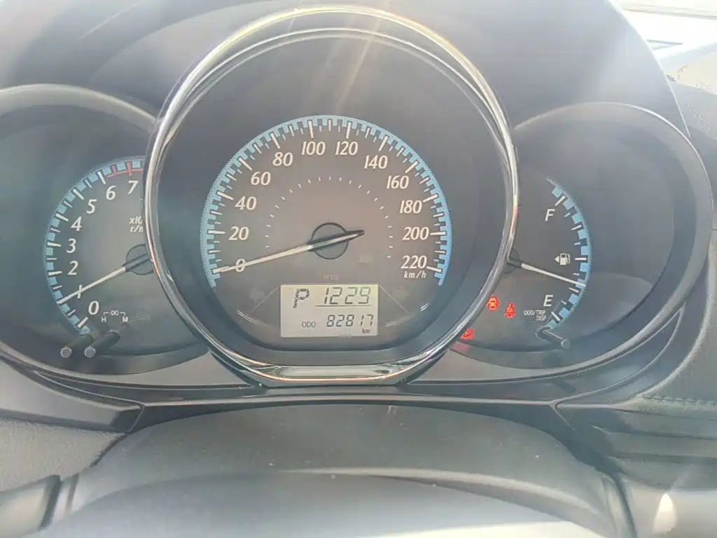 Toyota Yaris L — миниатюра 12